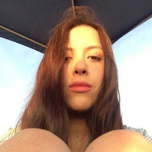 Meet your Posher, Gabriela